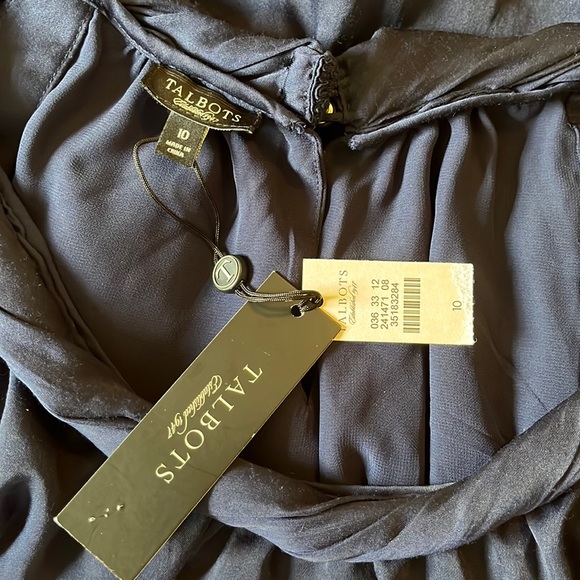 TALBOTS Size 10 Rolled Round  Neckline Summer Dress Classic Navy
$139 NEW - Picture 10 of 14